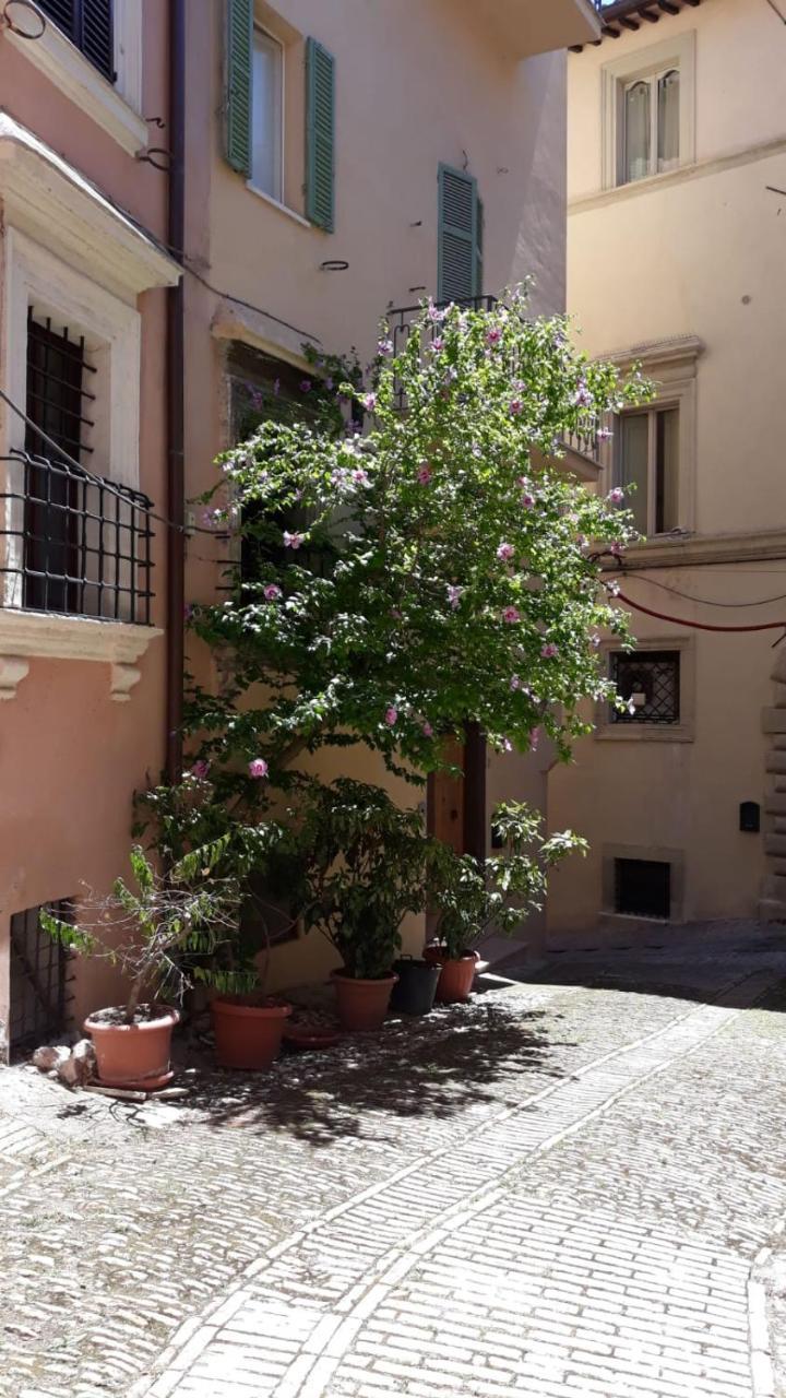 Antica Dimora Alla Rocca Τρέβι Εξωτερικό φωτογραφία